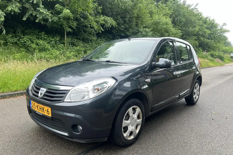 Dacia Sandero (2009)