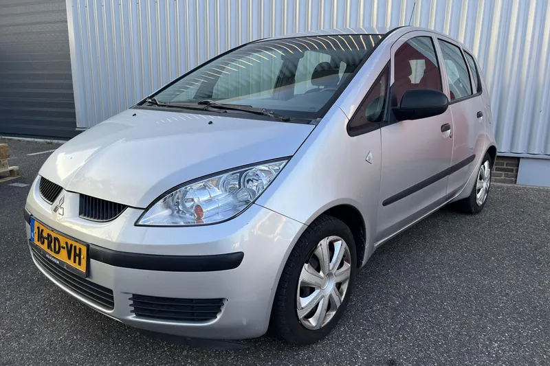 Mitsubishi Colt (2005)