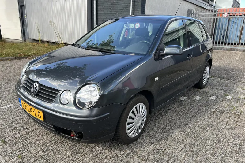 Volkswagen Polo (2003)