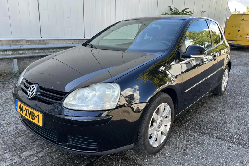 Volkswagen Golf (2004)