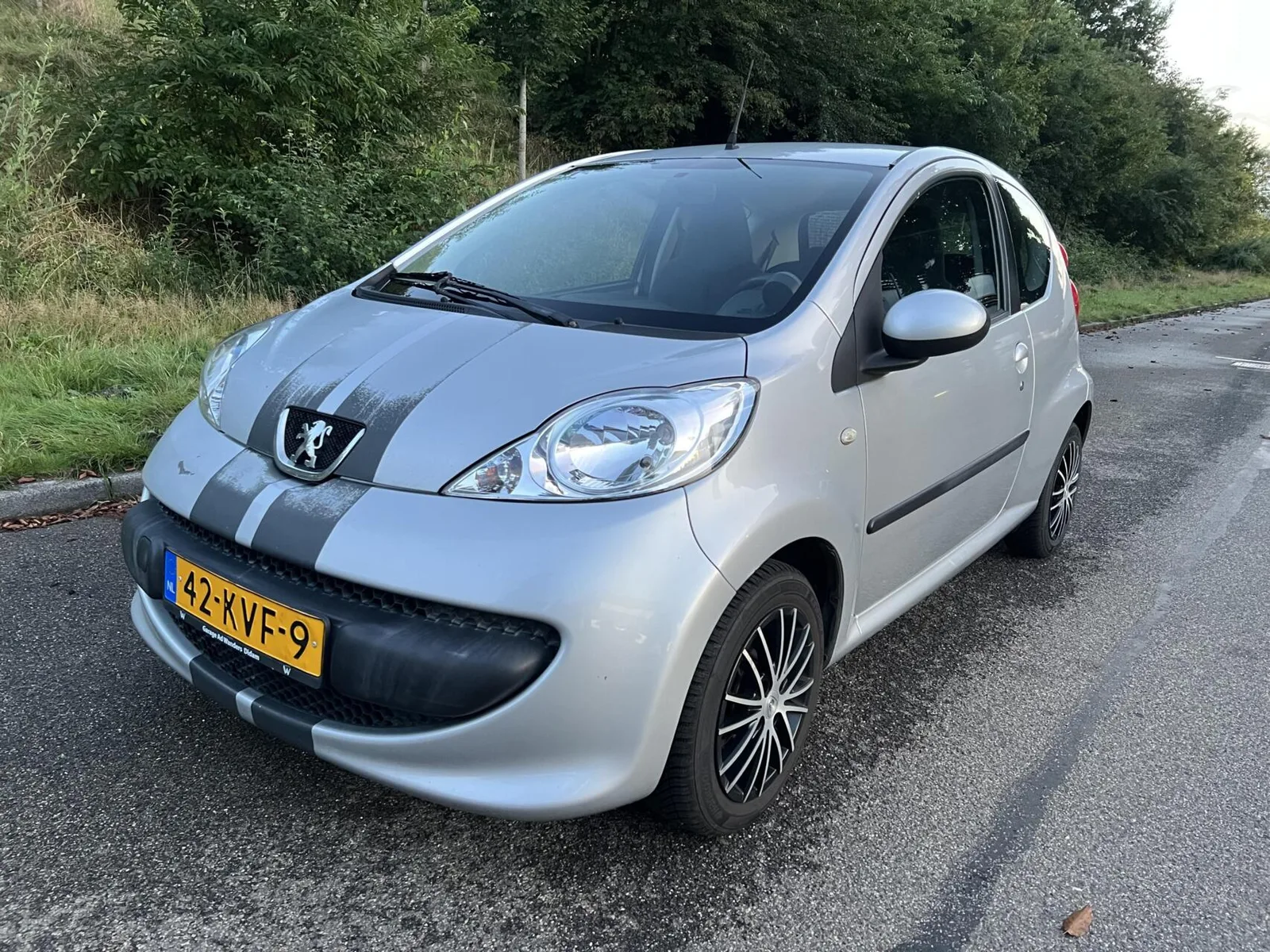 Peugeot 107 (2005) — foto 1