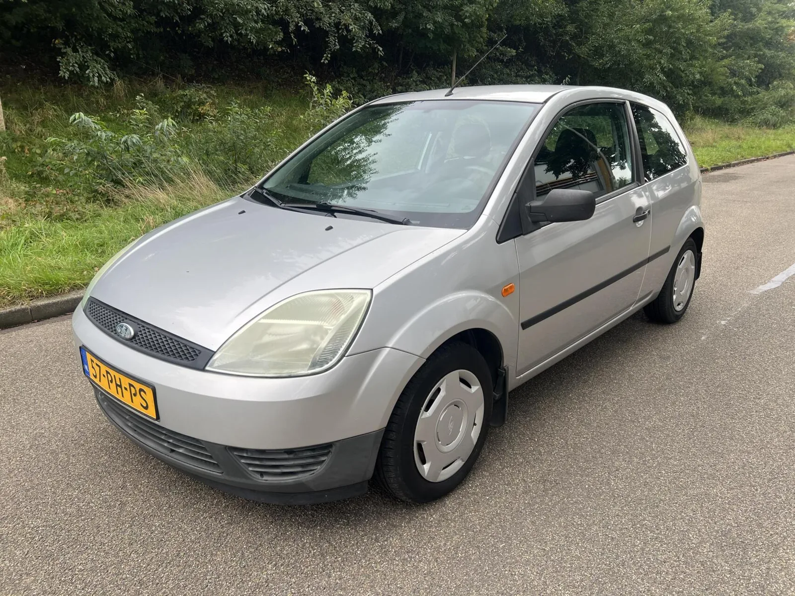 Ford Fiesta (2004) — foto 1