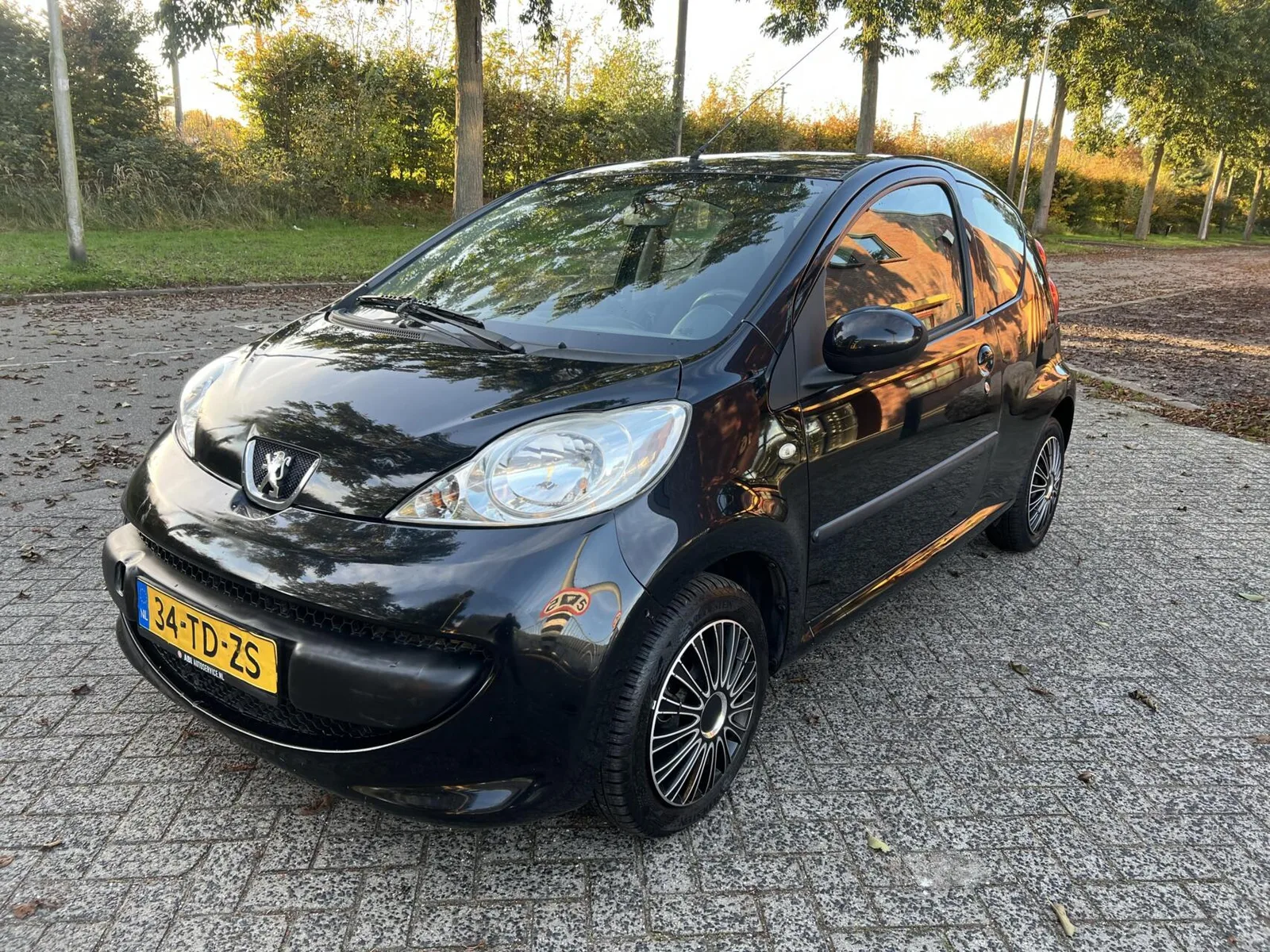 Peugeot 107 (2006) — foto 1