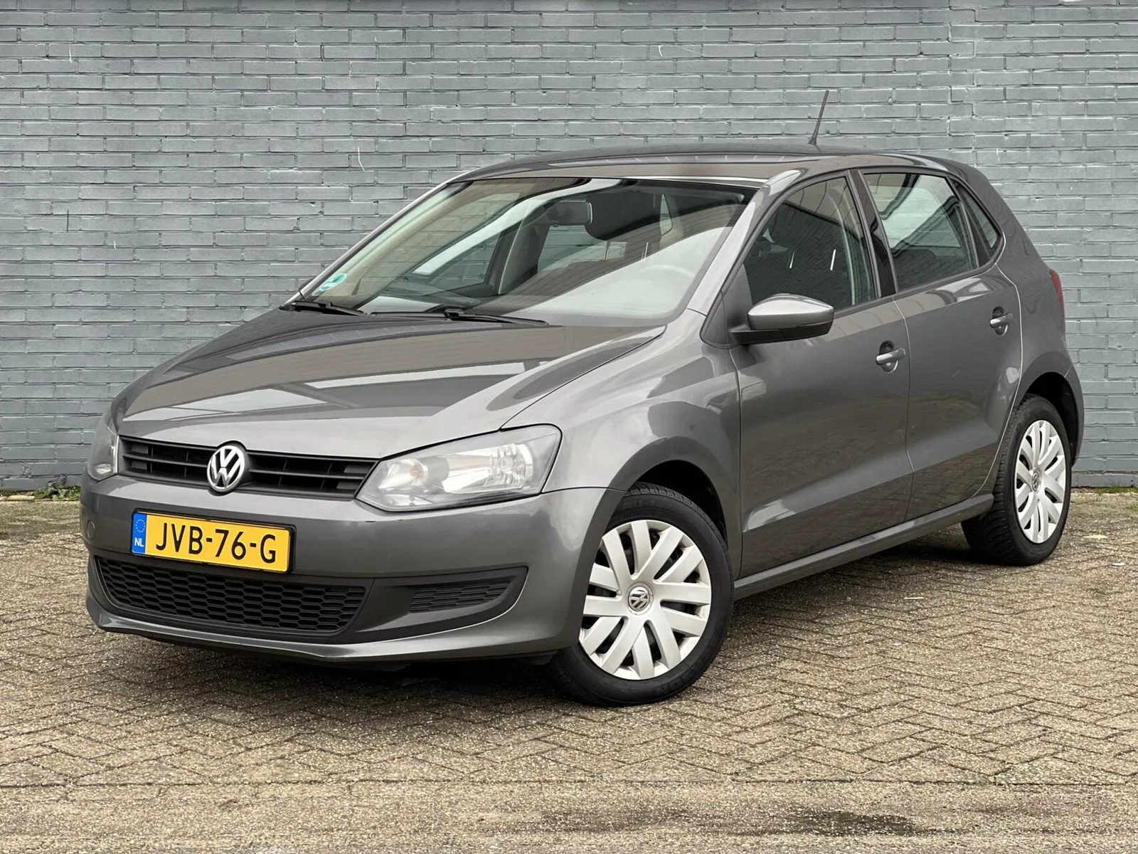 Volkswagen Polo (2012) — foto 1