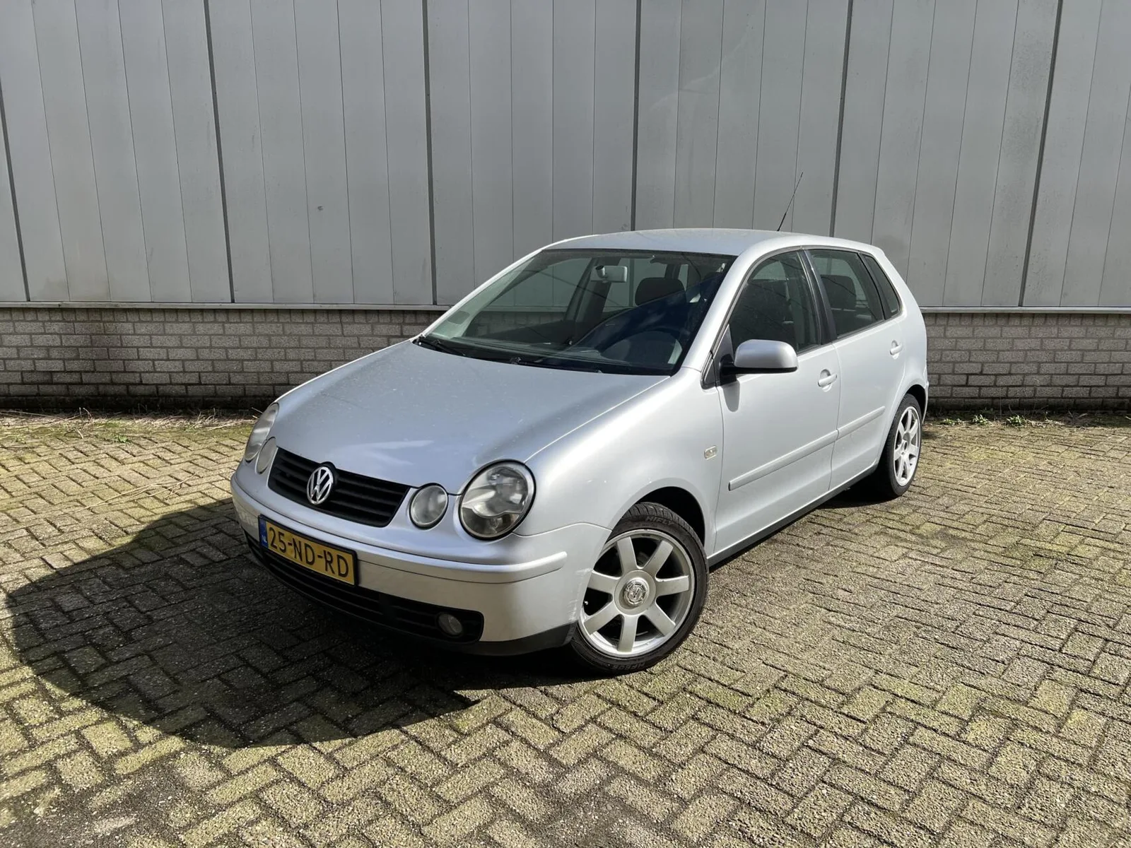 Volkswagen Polo (2003) — foto 1