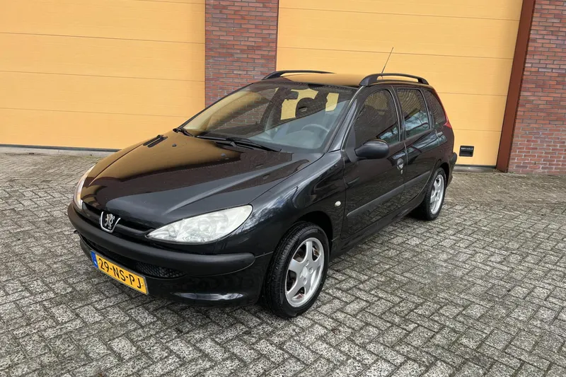 Peugeot 206 (2004)