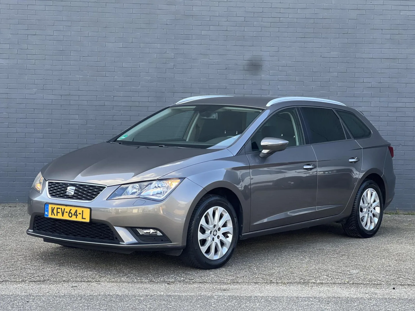 SEAT Leon (2015) — foto 1