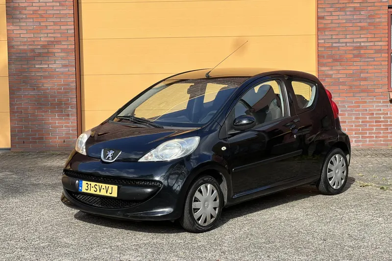 Peugeot 107 (2006)