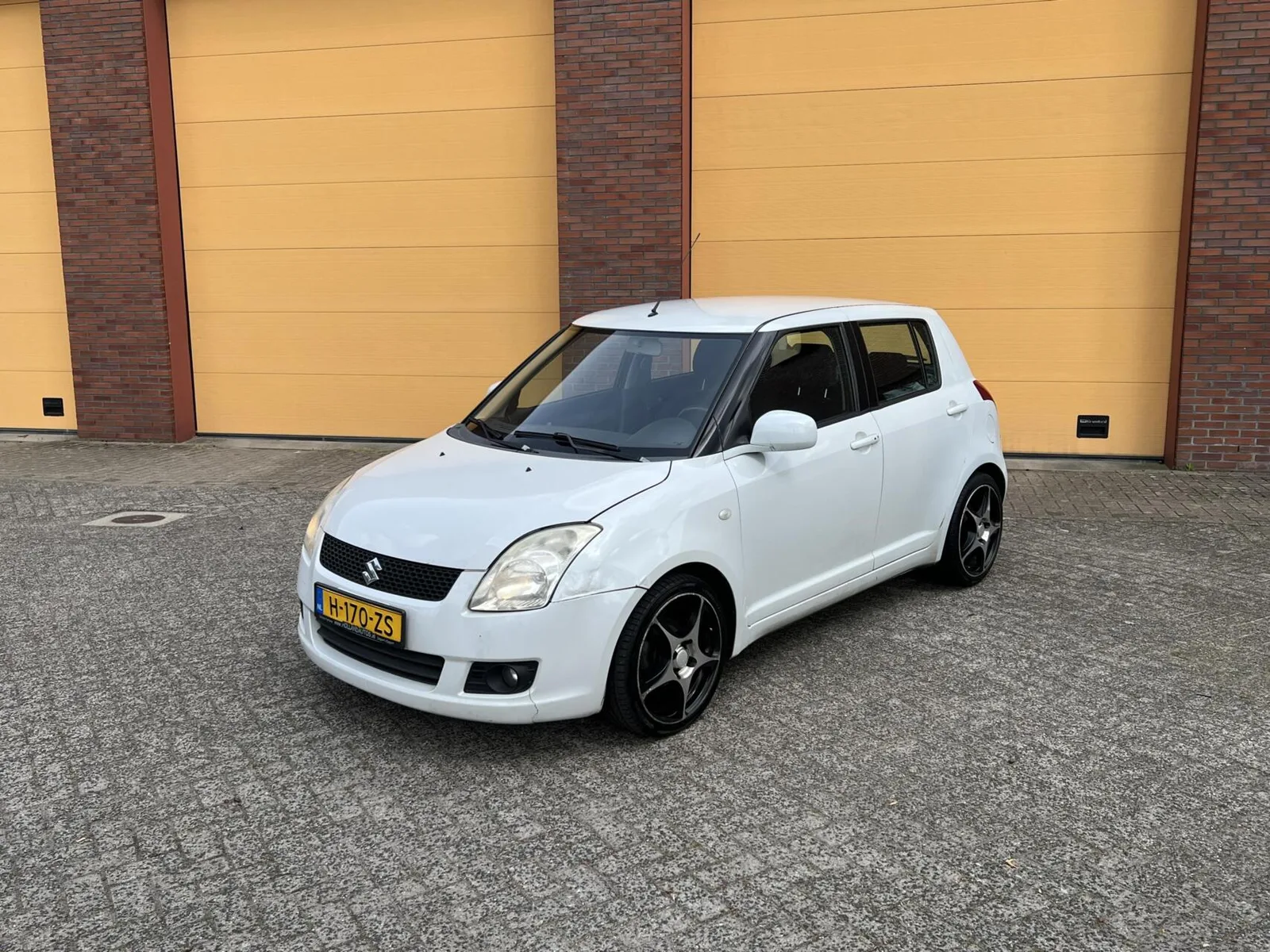 Suzuki Swift (2009) — foto 1