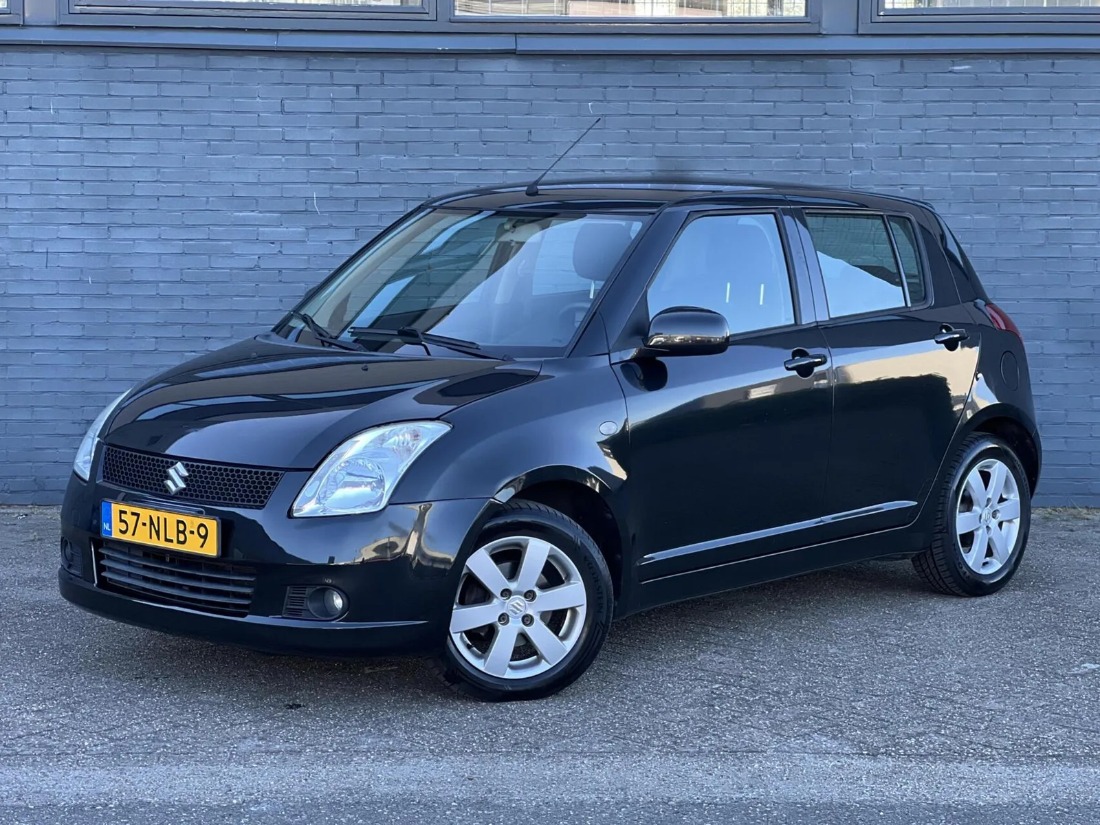 Suzuki Swift (2010) — foto 1