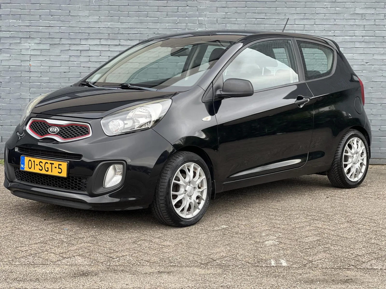 Kia Picanto (2011) — foto 1