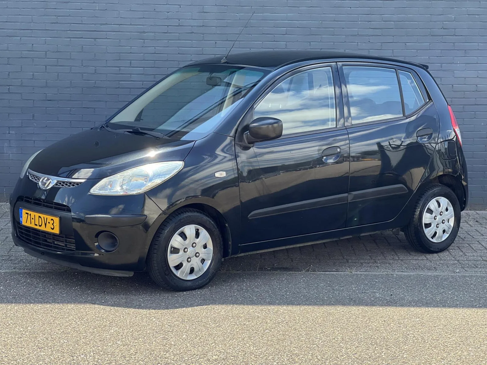 Hyundai i10 (2010) — foto 1