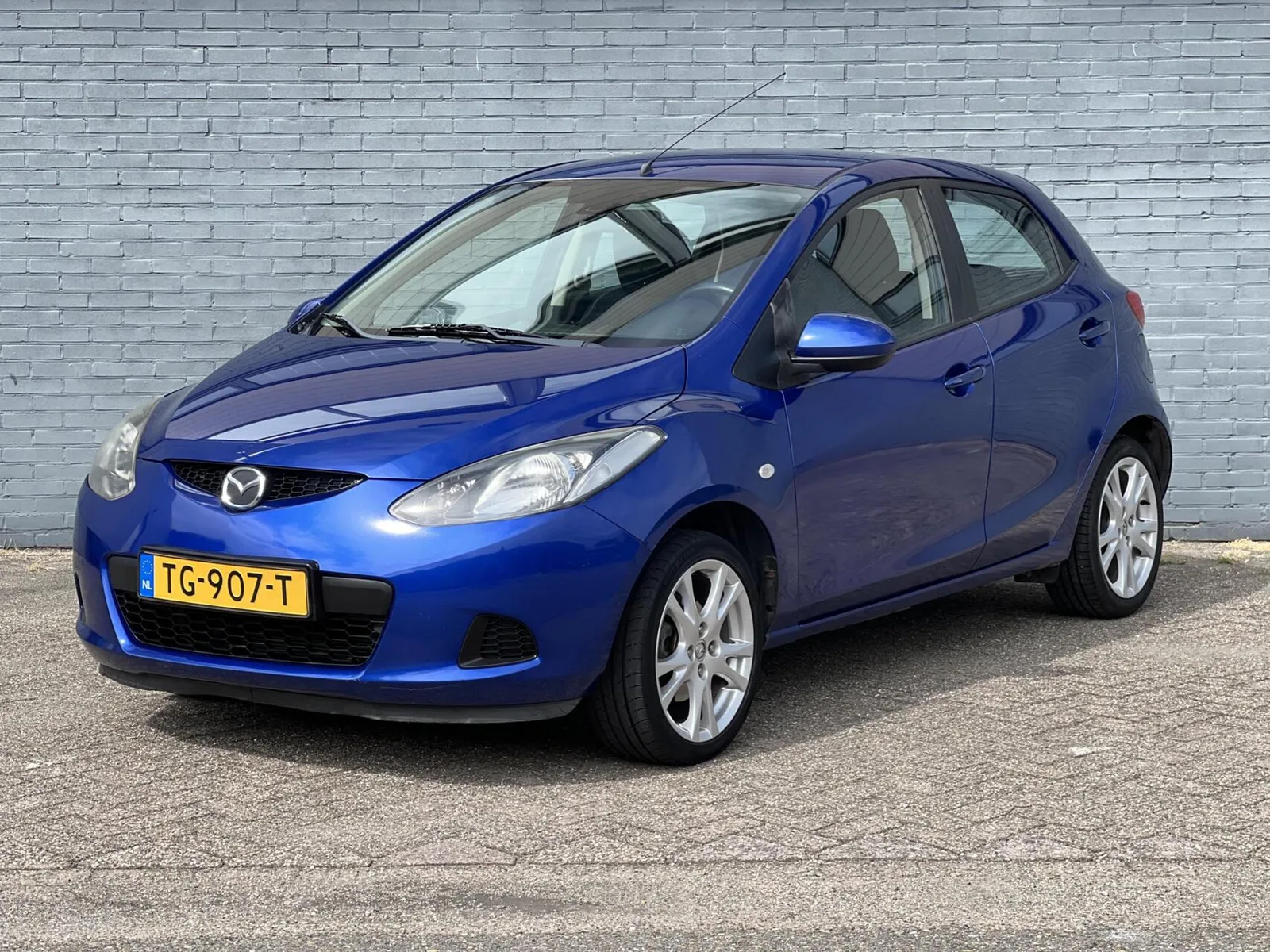 Mazda 2 (2009) — foto 1