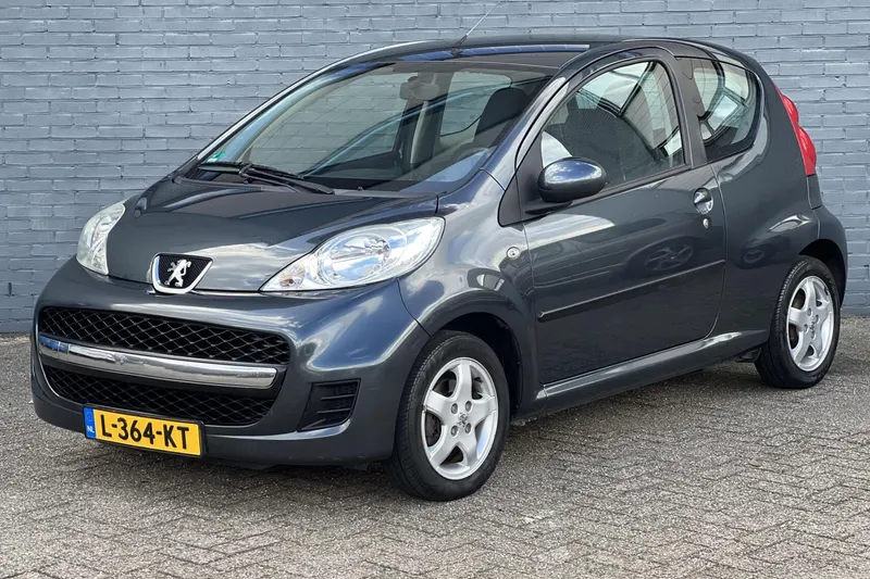 Peugeot 107 (2008)