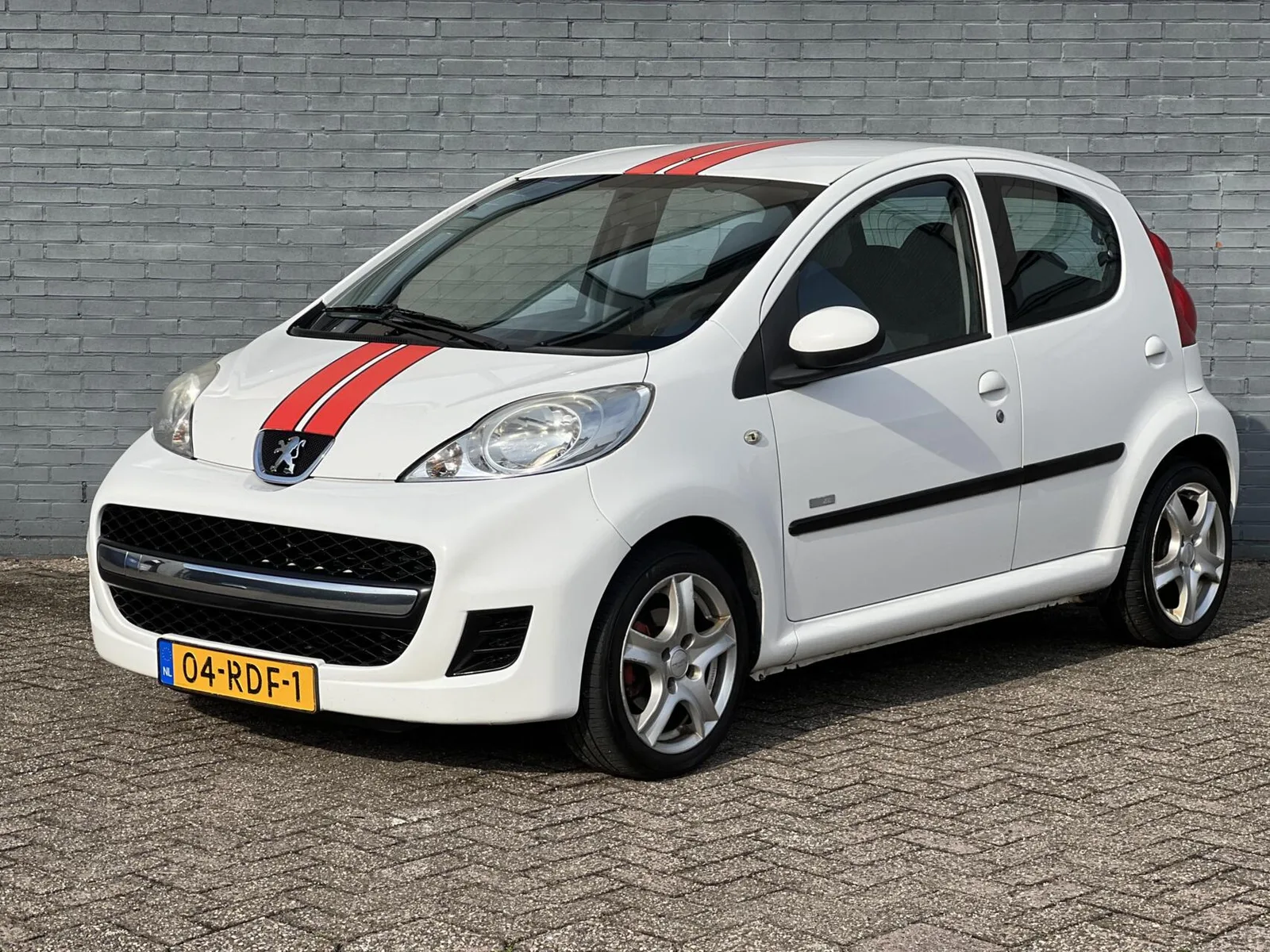 Peugeot 107 (2011) — foto 1