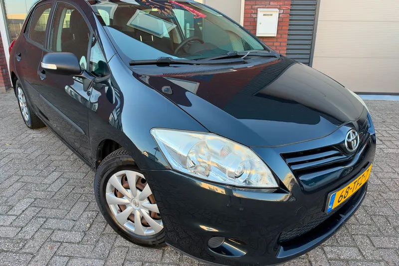Toyota Auris (2012)