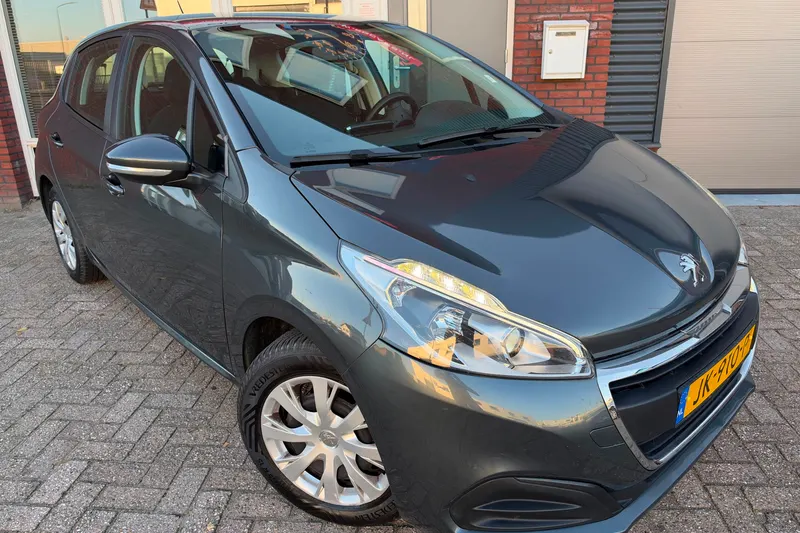 Peugeot 208 (2016)