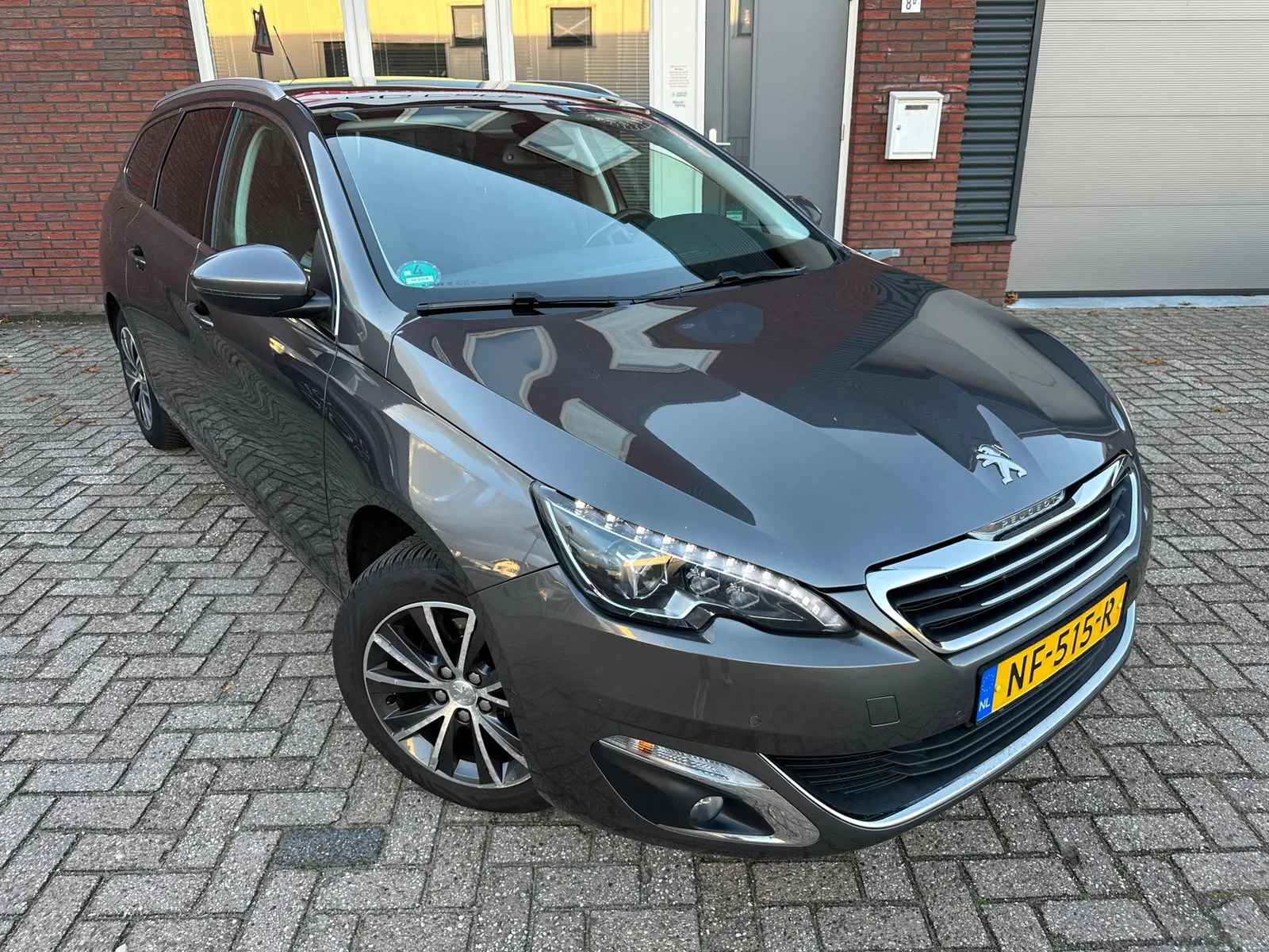 Peugeot 308 (2017) — foto 1