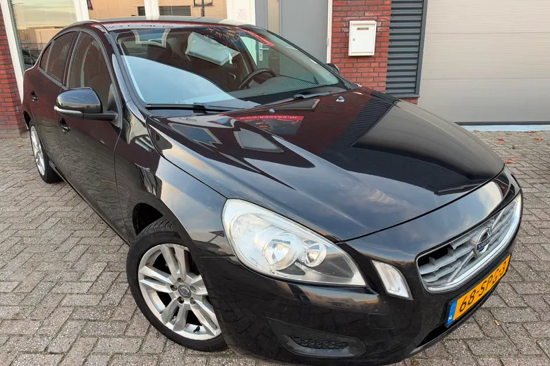 Volvo S60 (2011)