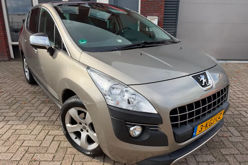 Peugeot 3008 (2013)