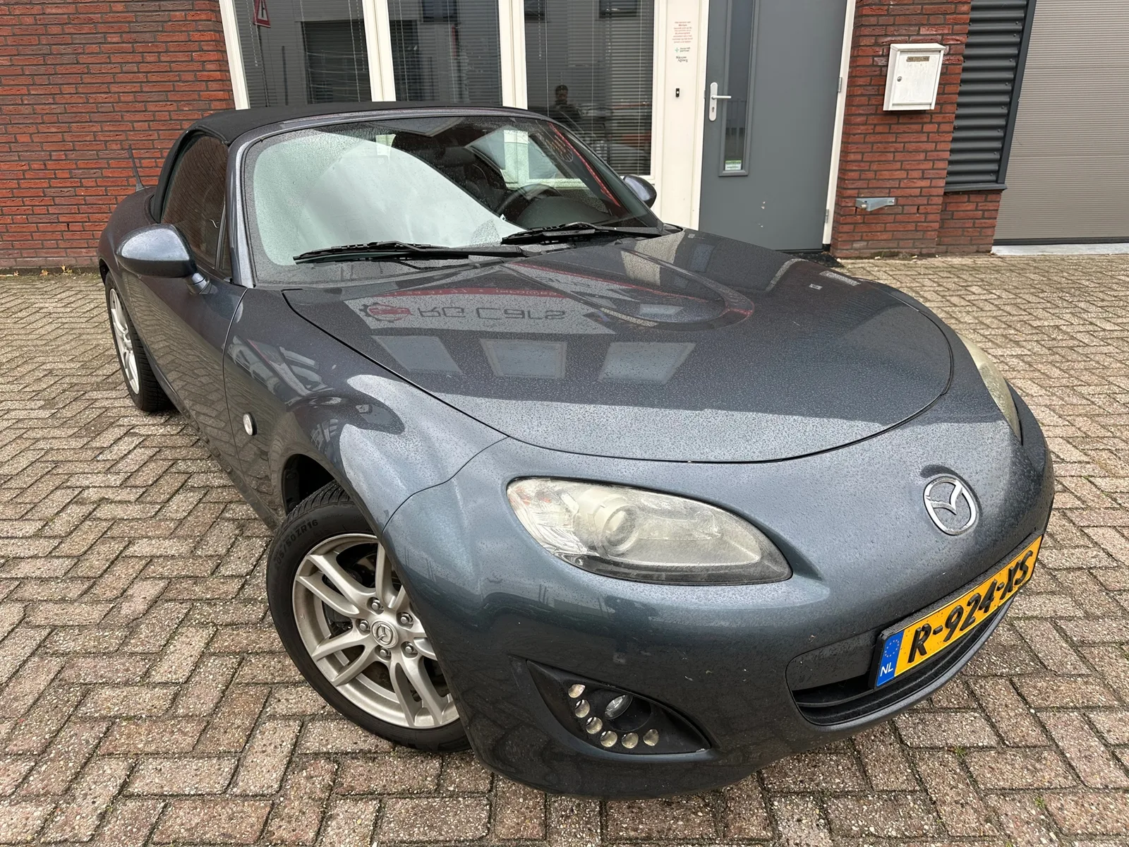Mazda MX-5 (2010) — foto 1