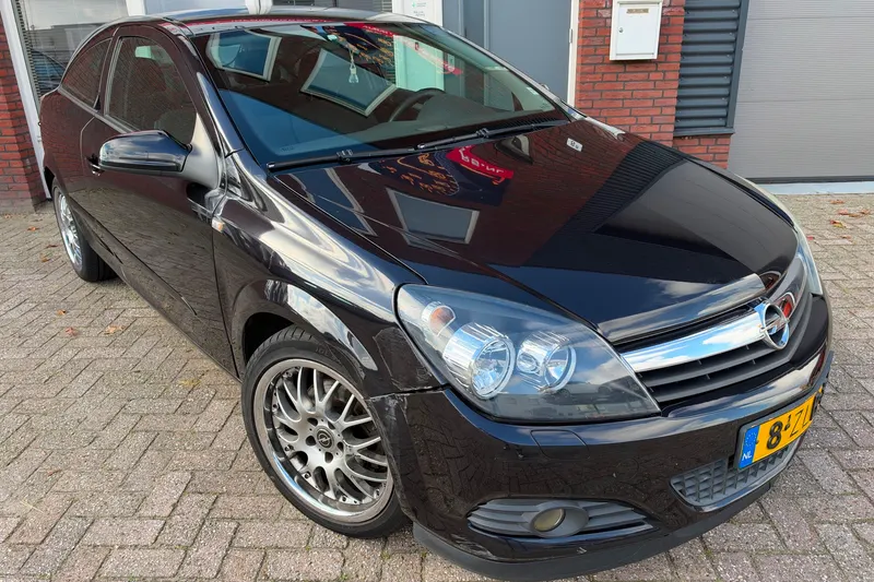 Opel Astra (2009)