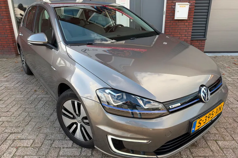 Volkswagen e-Golf (2016)