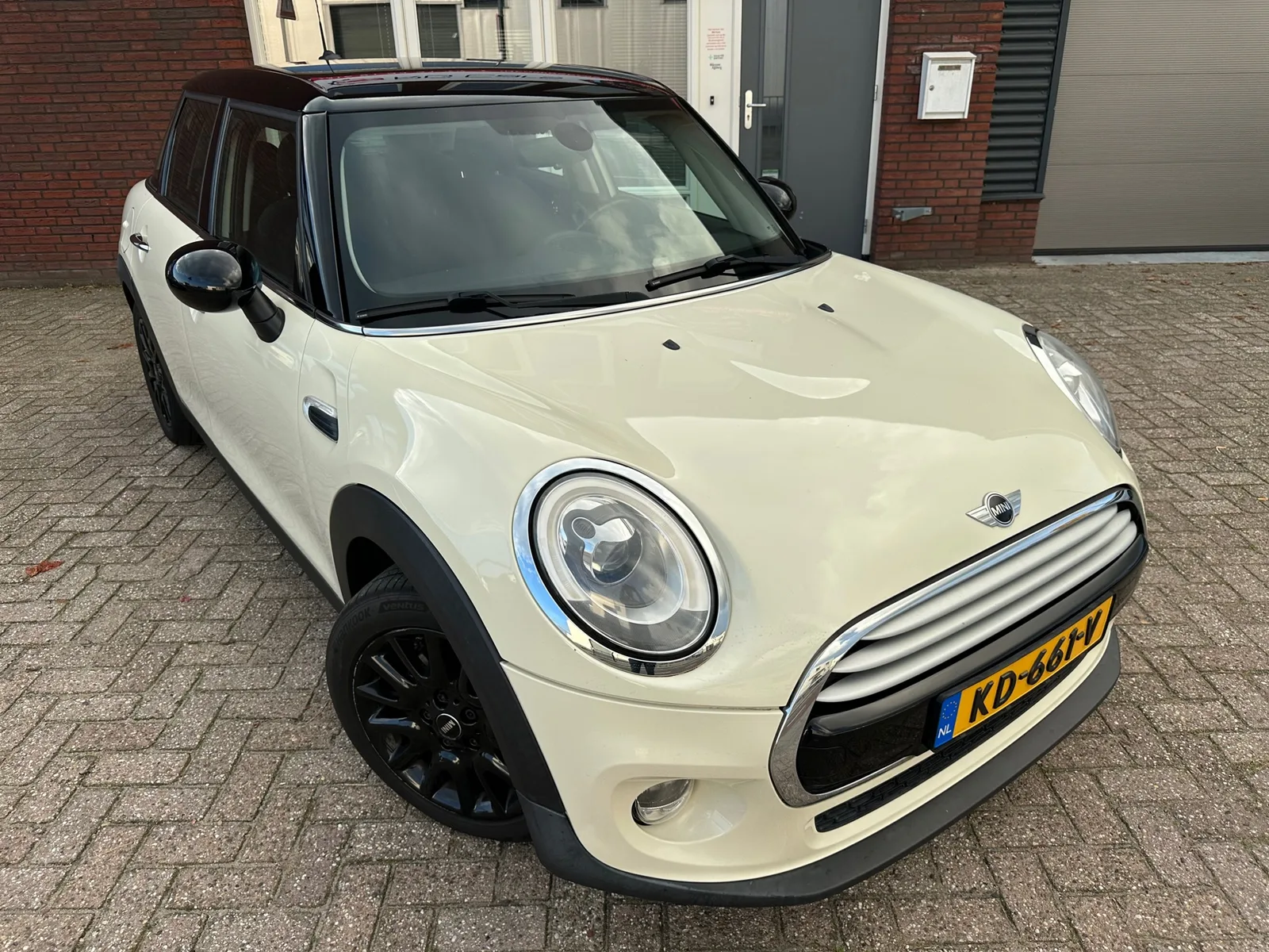 MINI Cooper (2015) — foto 1