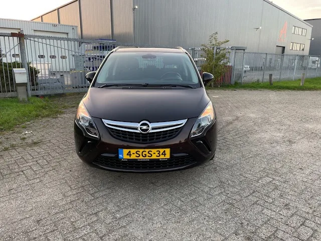 Opel Zafira (2013) — foto 1