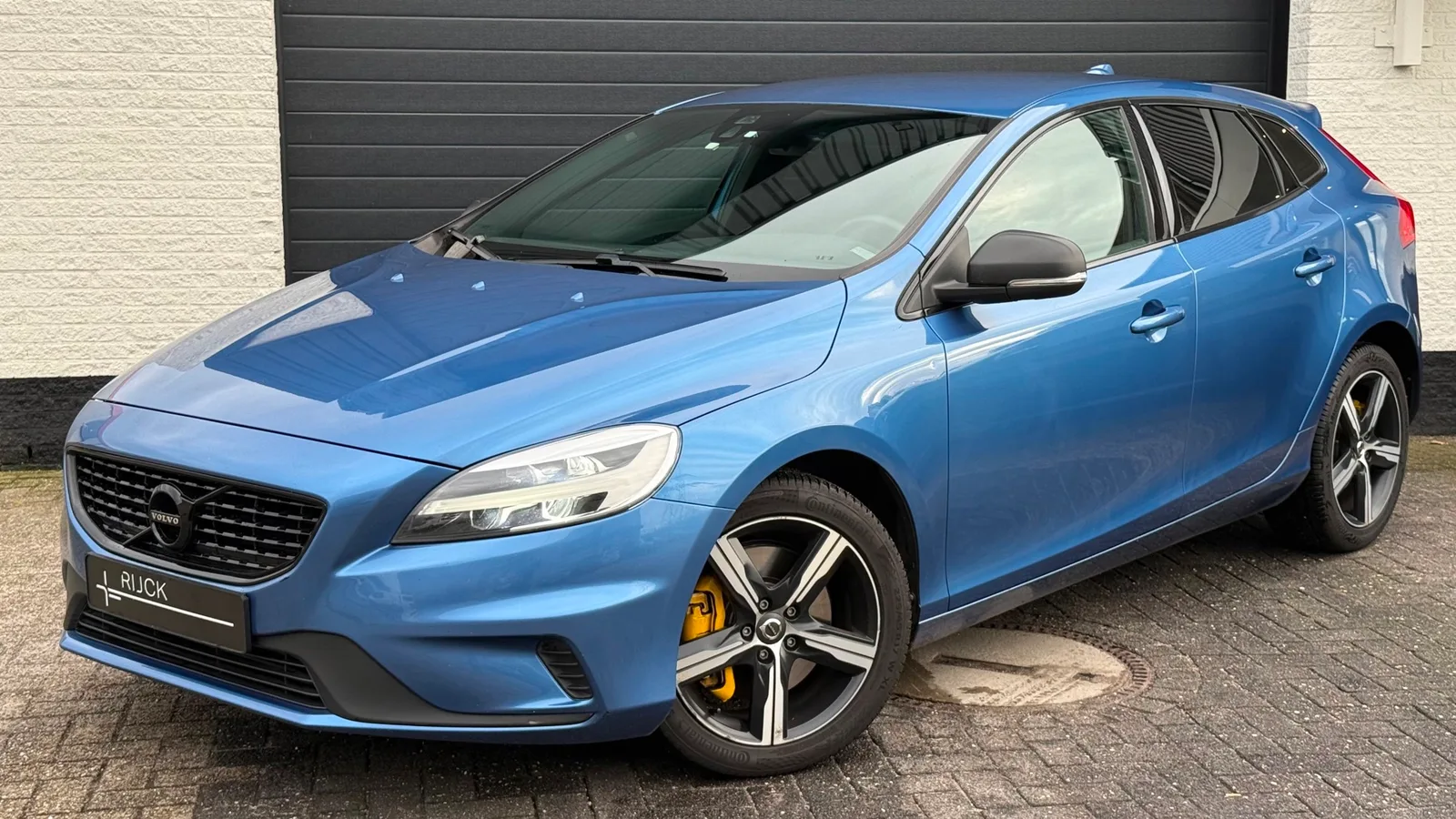 Volvo V40 (2018) — foto 1
