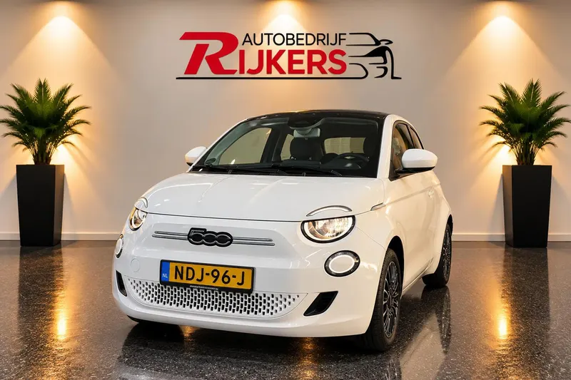 Fiat 500C (2023)