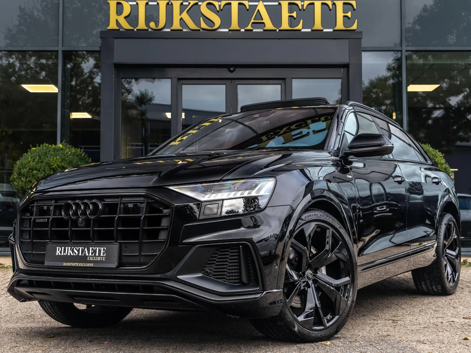 Audi Q8 (2019) — foto 1