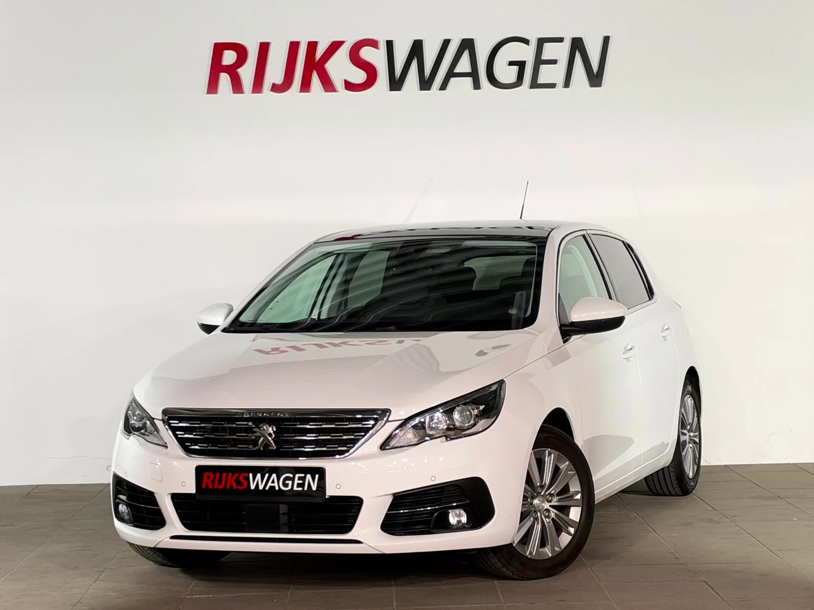 Peugeot 308 (2018) — foto 1