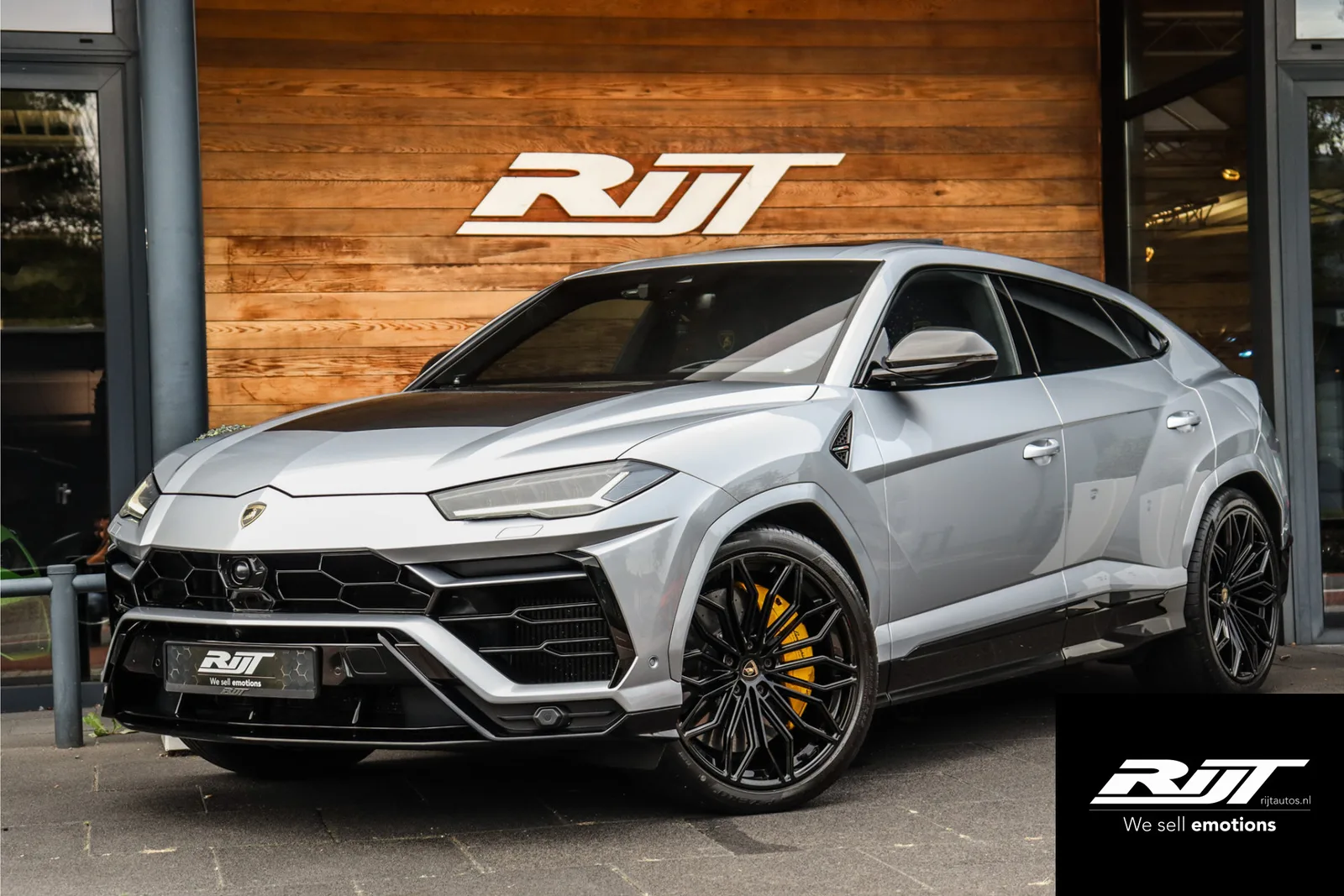 Lamborghini Urus (2022) — foto 1