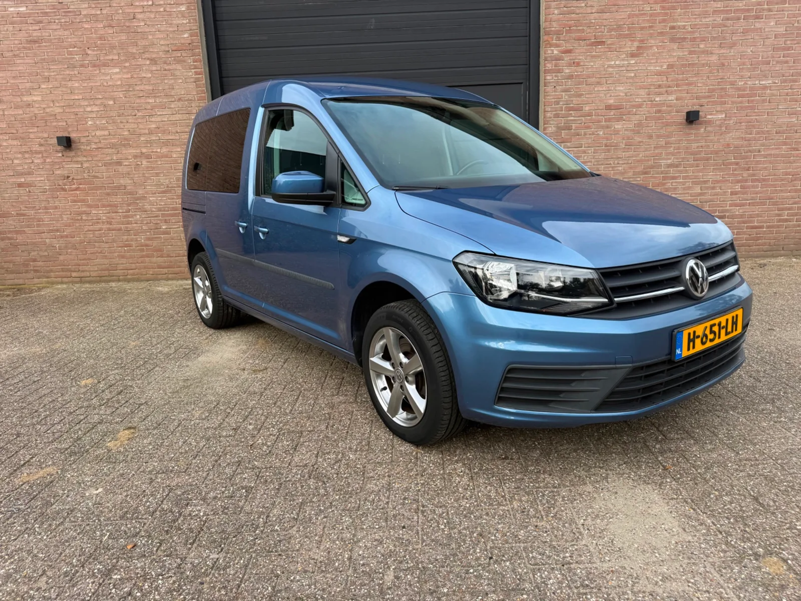 Volkswagen Caddy (2016) — foto 1