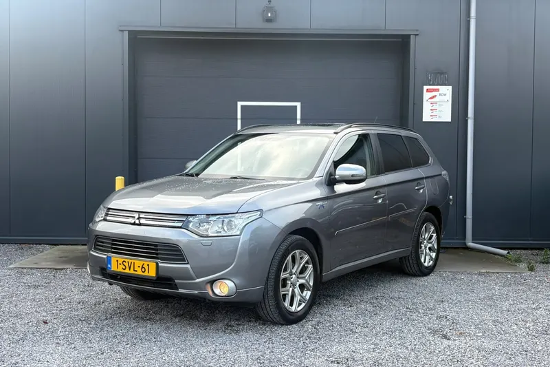 Mitsubishi Outlander (2013)
