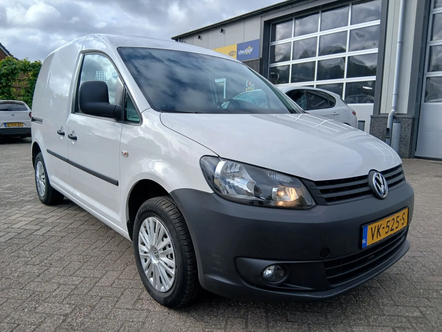 Volkswagen Caddy (2014) — foto 1