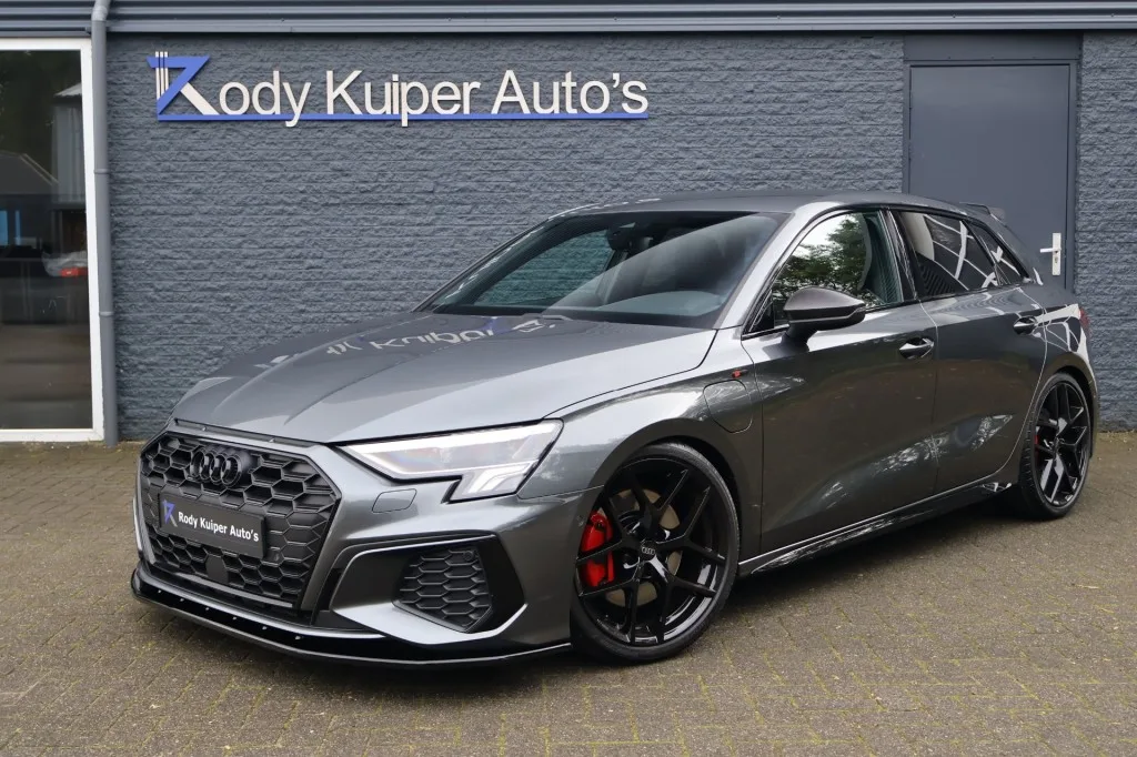 Audi A3 (2023) — foto 1