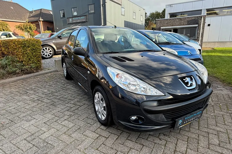 Peugeot 206+ (2010)