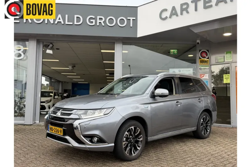 Mitsubishi Outlander (2015)