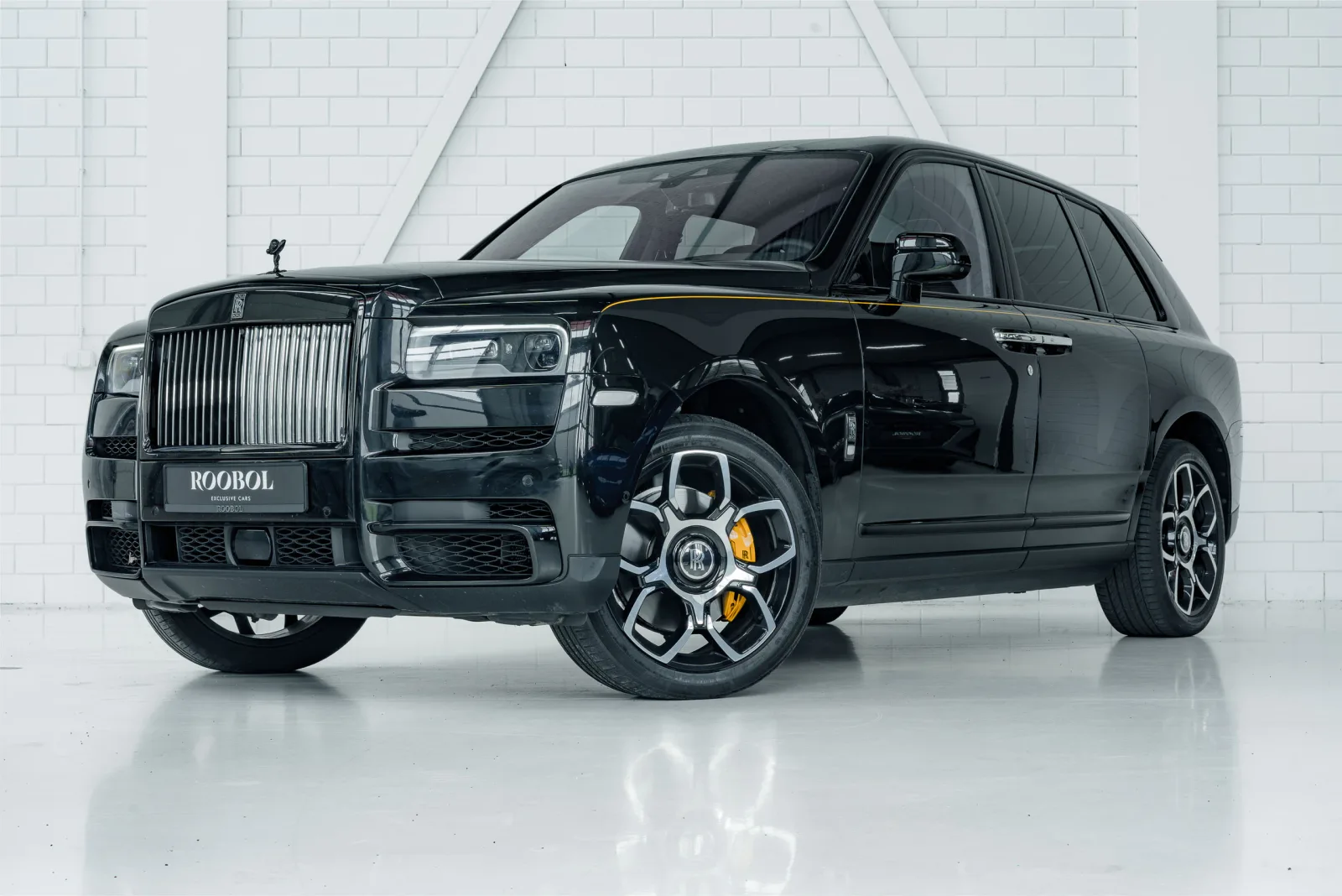 Rolls-Royce Cullinan (2023) — foto 1