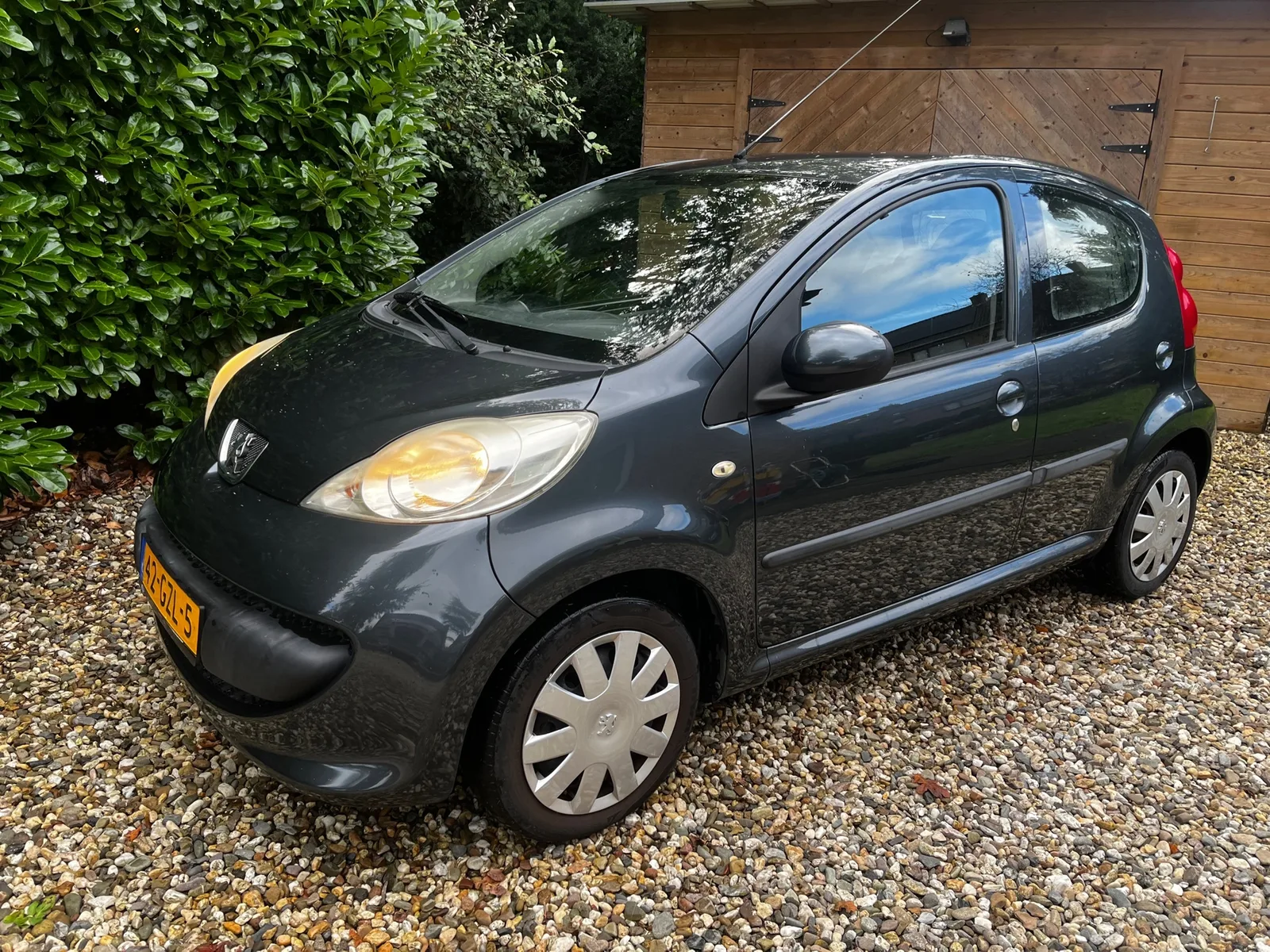 Peugeot 107 (2008) — foto 1