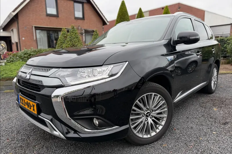 Mitsubishi Outlander (2021)