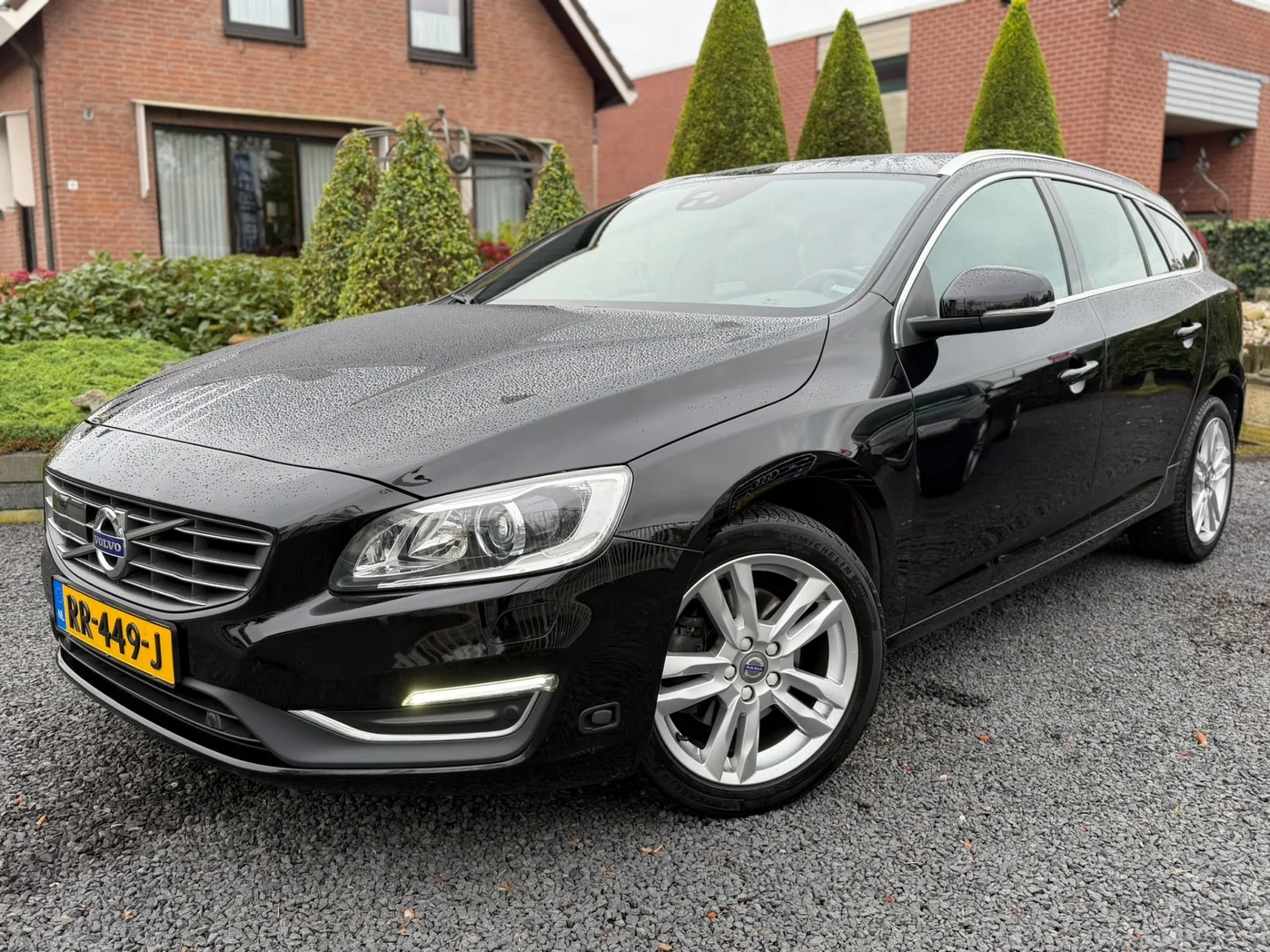 Volvo V60 (2017) — foto 1