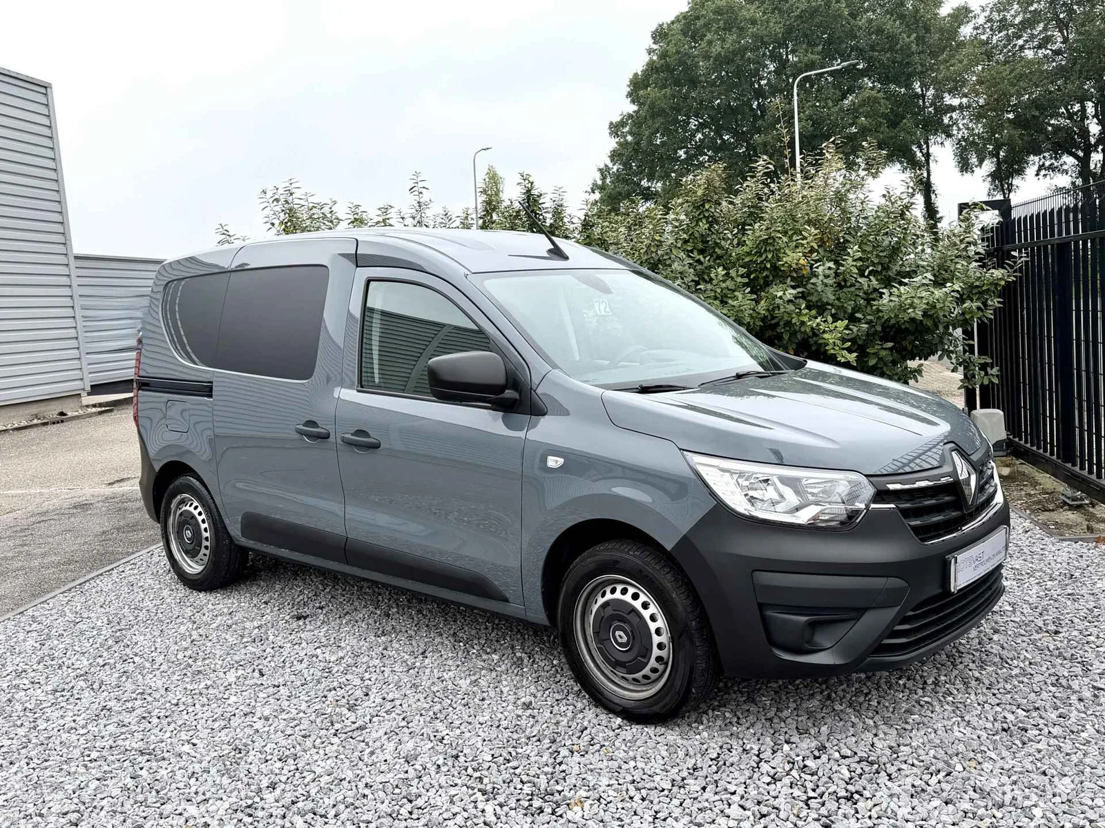 Renault Express (2021) — foto 1
