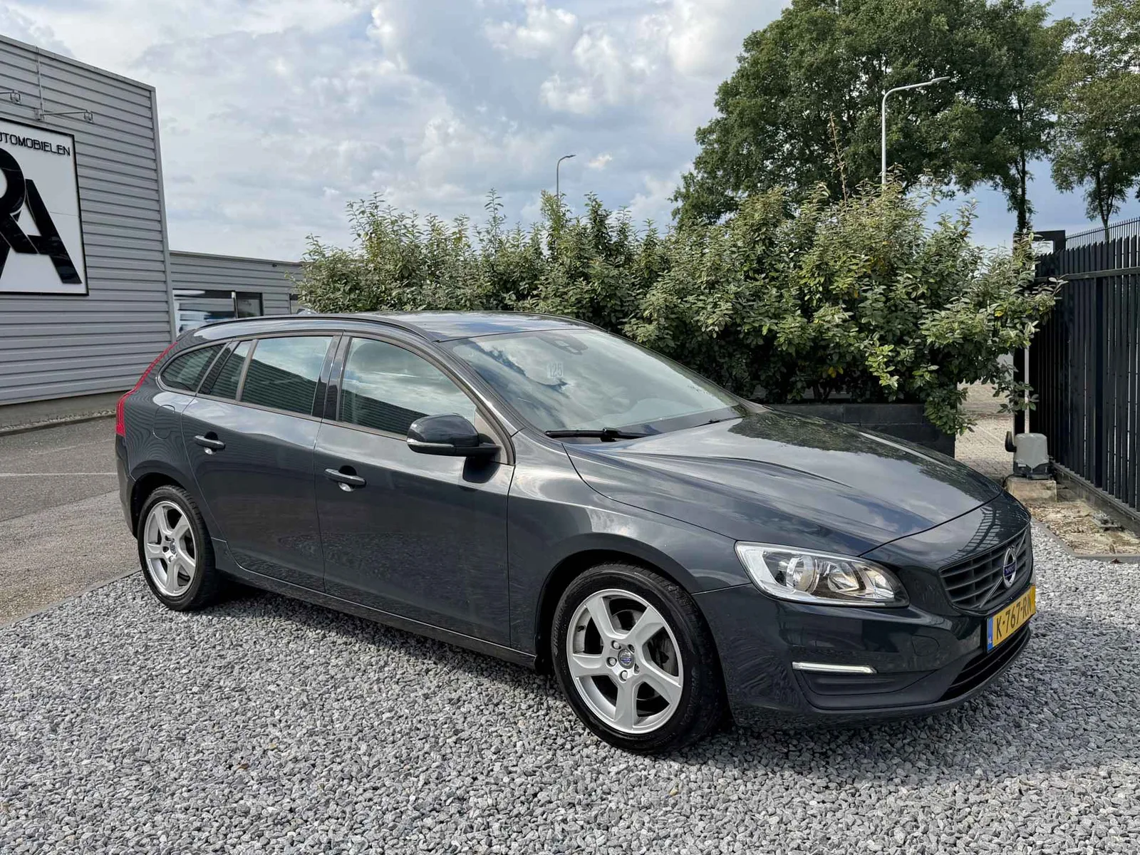 Volvo V60 (2016) — foto 1