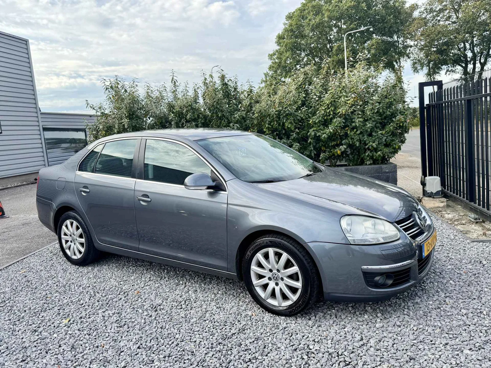 Volkswagen Jetta (2010) — foto 1