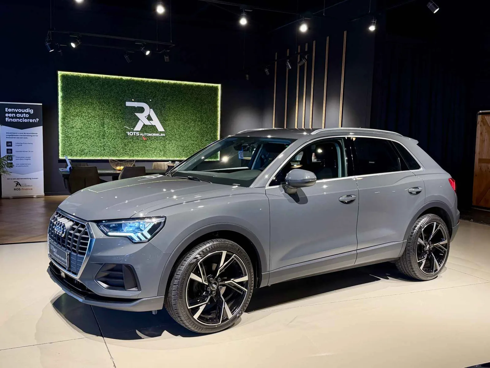 Audi Q3 (2019) — foto 1
