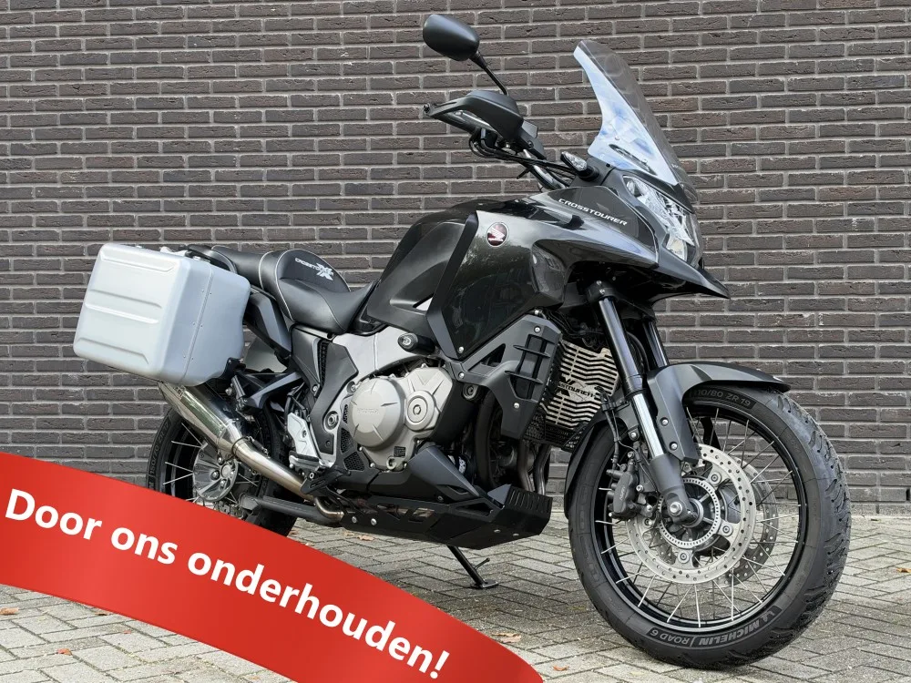 Honda VFR 1200 X Crosstourer (2016) — foto 1