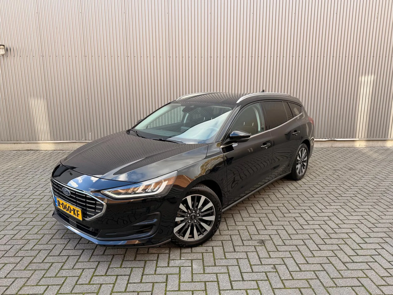 Ford Focus (2022) — foto 1